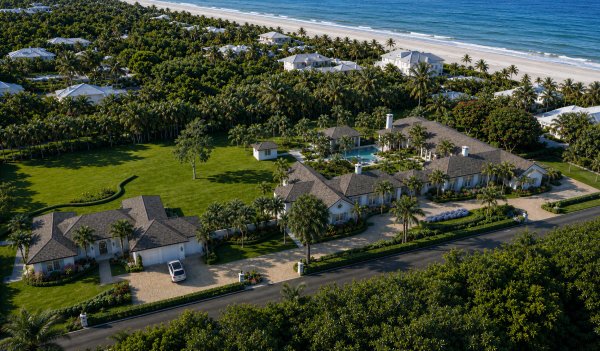 302 S Beach Jupiter Island, FL 33455