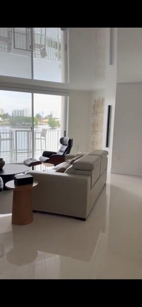 18260 N Bay #418 Sunny Isles Beach, FL 33160