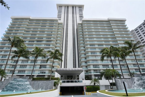 3900 Galt Ocean #810 Fort Lauderdale, FL 33308