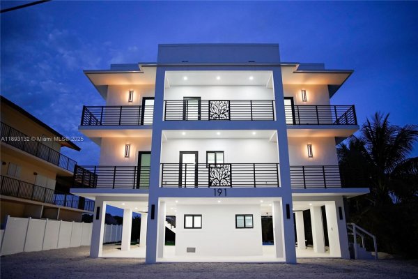 191 Fontaine Dr Tavernier, FL 33070