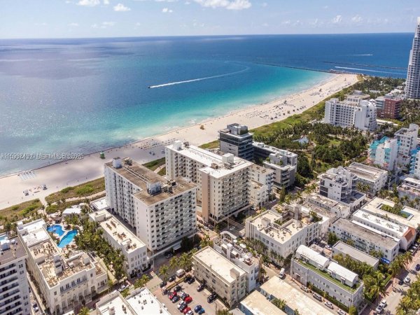 345 Ocean Dr #209 Miami Beach, FL 33139