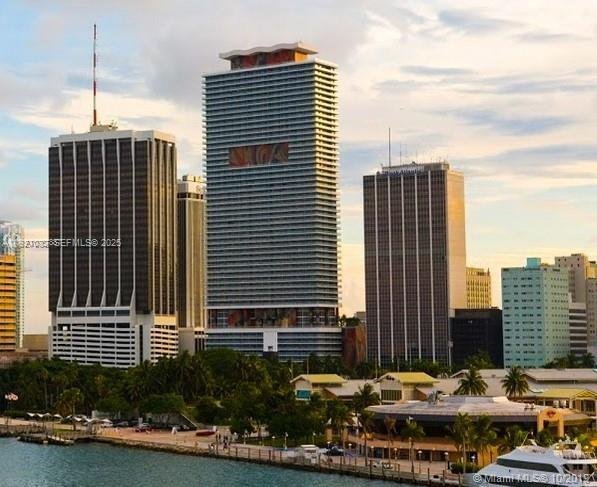50 Biscayne Blvd #3807 Miami, FL 33132