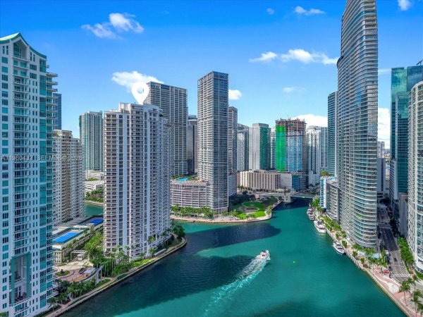 901 Brickell Key Blvd #1409 Miami, FL 33131
