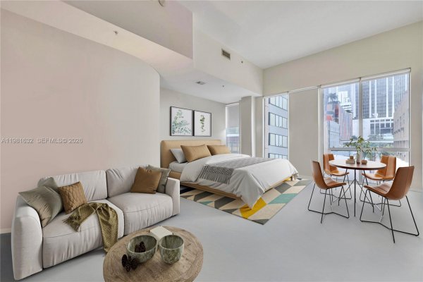 253 NE 2nd St #220 Miami, FL 33132