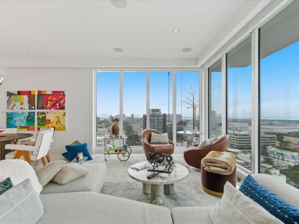 100 Lincoln Rd #PH10 Miami Beach, FL 33139