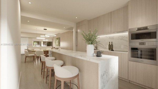 250 Collins Ave #109 Miami Beach, FL 33139