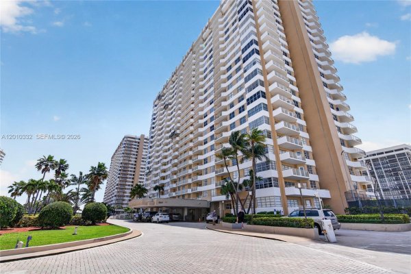 1985 S Ocean Dr #22H Hallandale Beach, FL 33009