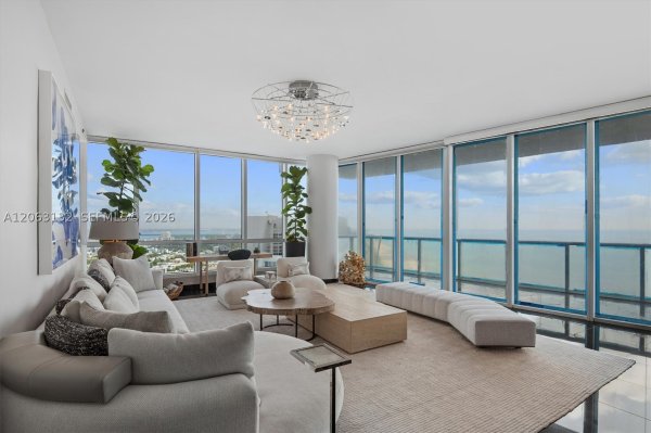100 S Pointe Dr #3906 Miami Beach, FL 33139