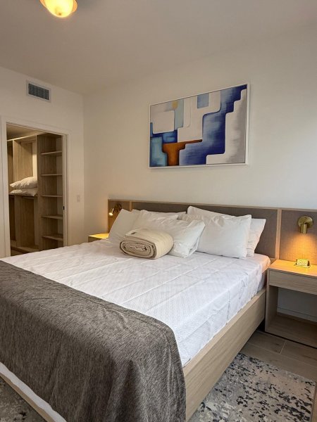 225 N Miami #804 Miami, FL 33128