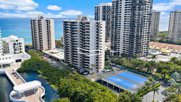 4200 N Ocean #2-705 Singer Island, FL 33404