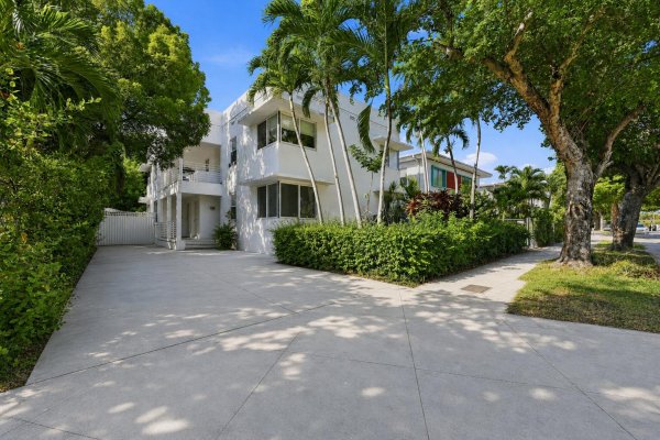 1170 71st Miami Beach, FL 33141