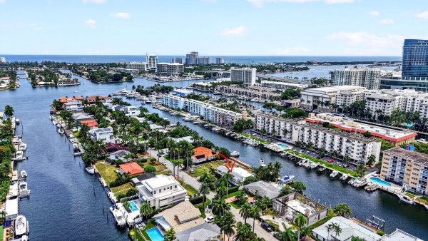 1636 SE 14th Fort Lauderdale, FL 33316
