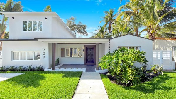 729 NE 17th Ter Fort Lauderdale, FL 33304