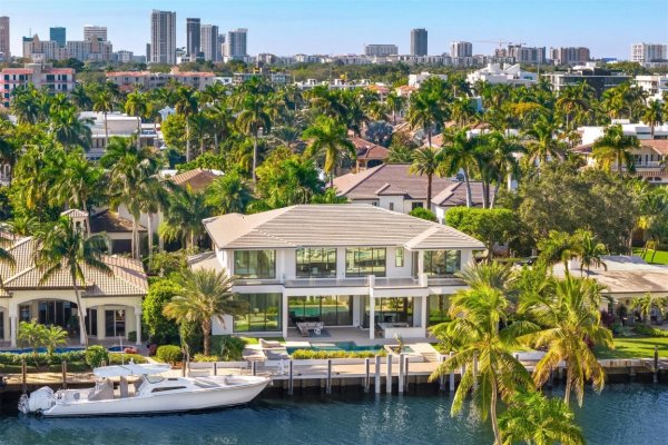 100 Royal Palm Dr Fort Lauderdale, FL 33301