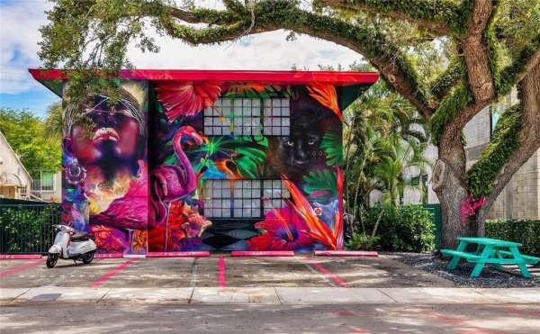 1007 SE 2nd Fort Lauderdale, FL 33301