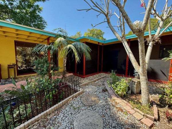 2048 SW 28th Fort Lauderdale, FL 33312