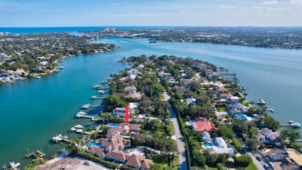 18896 Point Tequesta, FL 33469