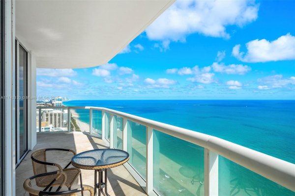 6365 Collins Ave #3801 Miami Beach, FL 33141