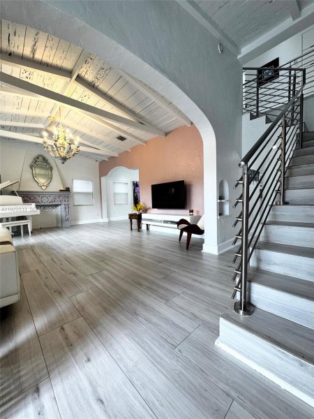 3470 Sheridan Ave #n/a Miami Beach, FL 33140