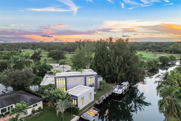 1009 NE 104th St Miami Shores, FL 33138