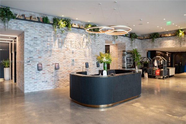 398 NE 5th St #2602 Miami, FL 33132