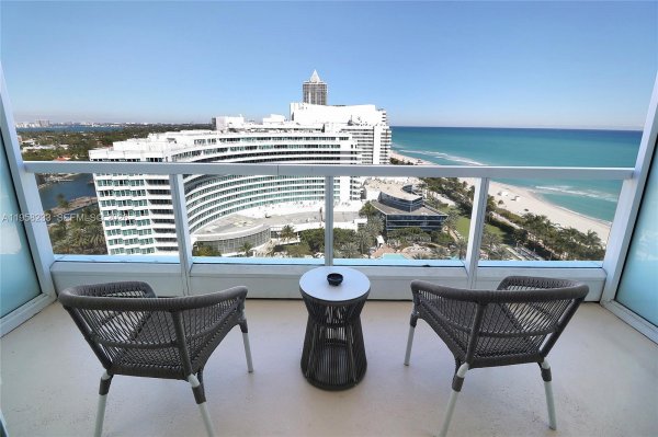4391 Collins Ave #1703 Miami Beach, FL 33140