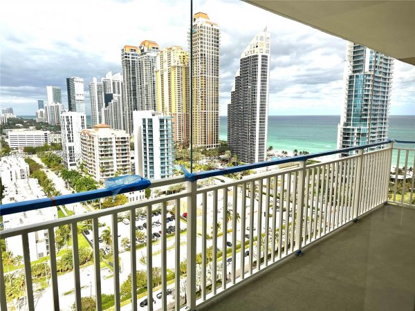 210 174th St #2411 Sunny Isles Beach, FL 33160
