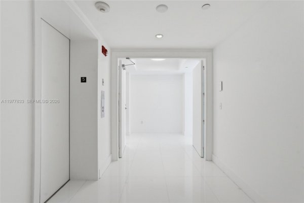 2627 S Bayshore Dr #501 Miami, FL 33133