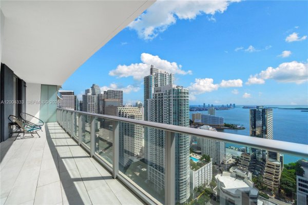 1010 Brickell Ave #3904 Miami, FL 33131