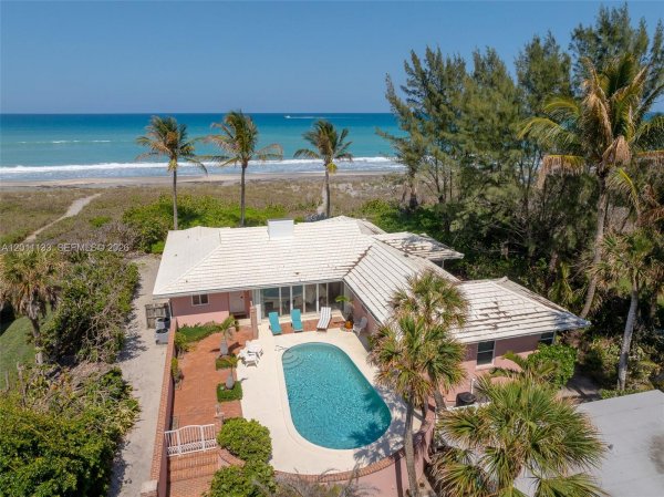 55 N Beach Rd Jupiter Island, FL 33455