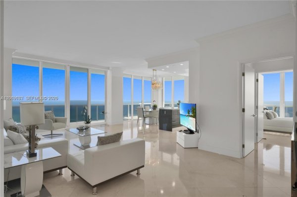 4779 Collins Ave #PH 4301 Miami Beach, FL 33140