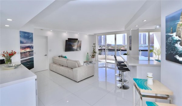 3600 Mystic Pointe Dr #1115 Aventura, FL 33180