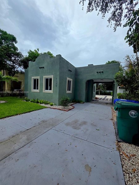 1139 NW 37th St Miami, FL 33127