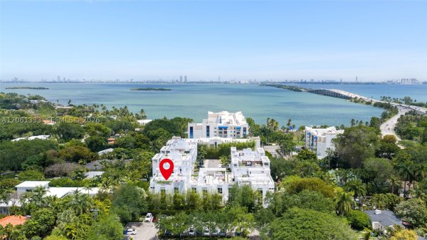 455 NE 39th St #111 Miami, FL 33137