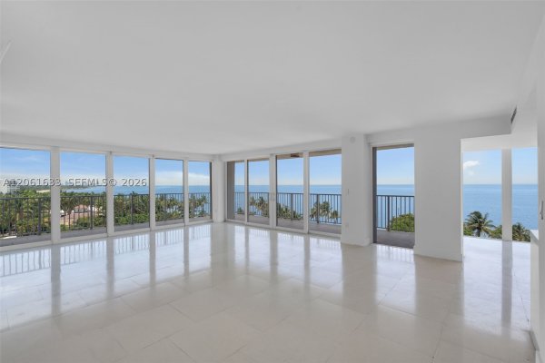 881 Ocean Dr #7H Key Biscayne, FL 33149