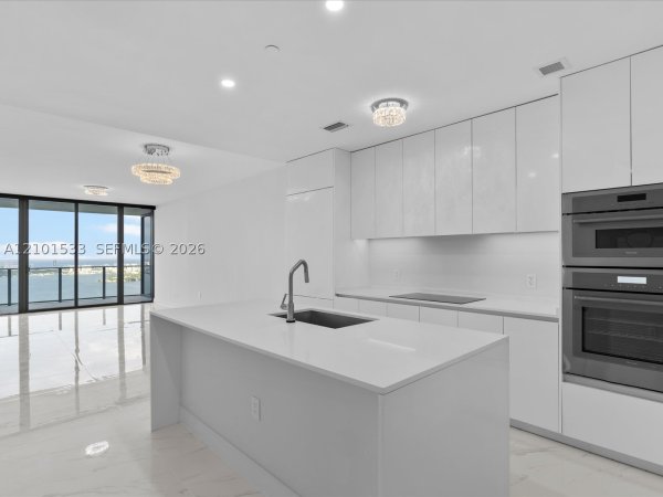 700 NE 24th St #4906 Miami, FL 33137