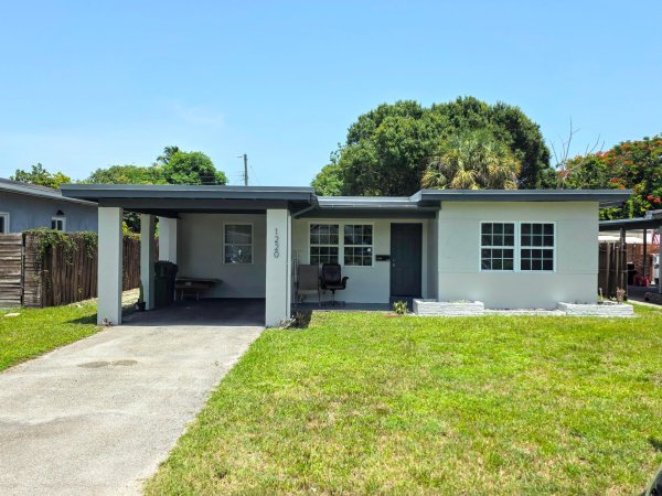 1220 NE 1st Fort Lauderdale, FL 33304