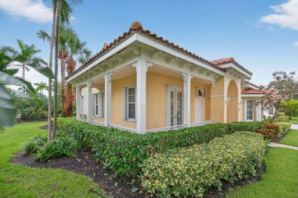 130 Mangrove Bay Jupiter, FL 33477