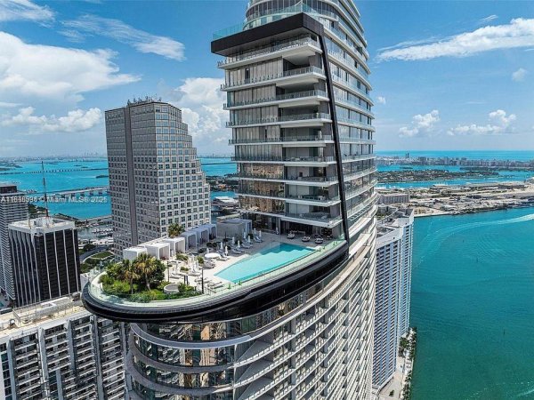 300 Biscayne Blvd Way #4707 Miami, FL 33131