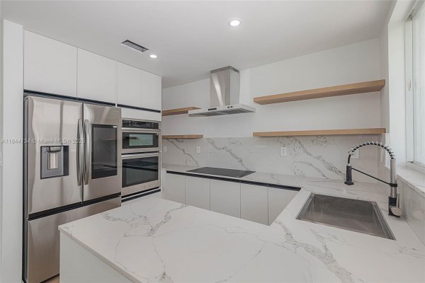 1975 Calais Dr #1 Miami Beach, FL 33141