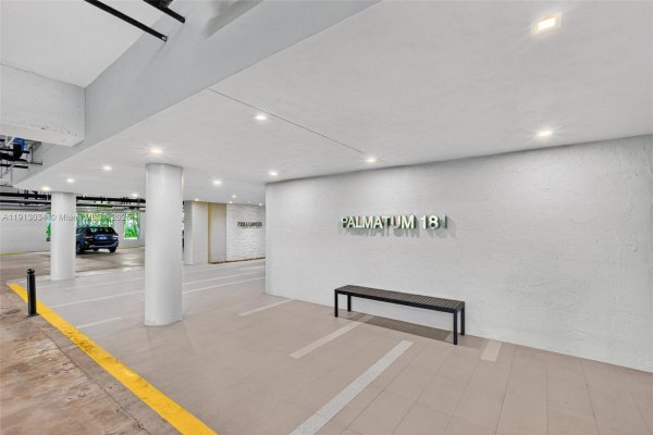 181 Crandon Blvd #106 Key Biscayne, FL 33149