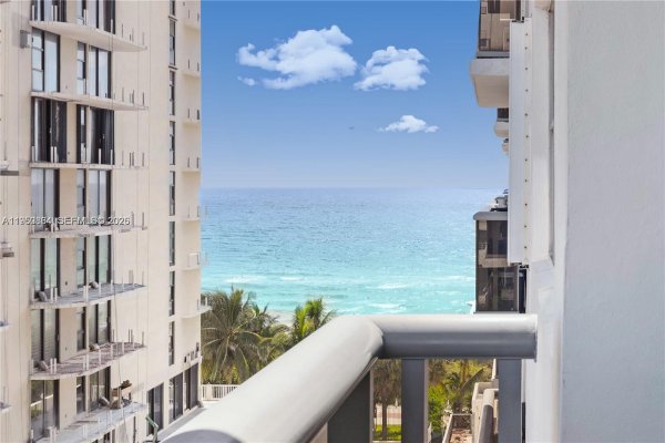 6039 Collins Ave #809 Miami Beach, FL 33140