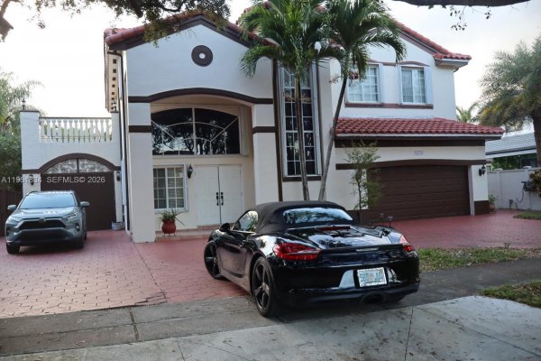 16750 NW 78th Ave Miami Lakes, FL 33016