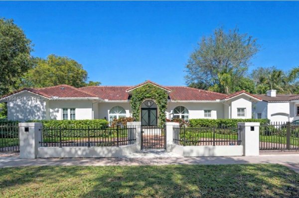 647 S Zamora Ave Coral Gables, FL 33134