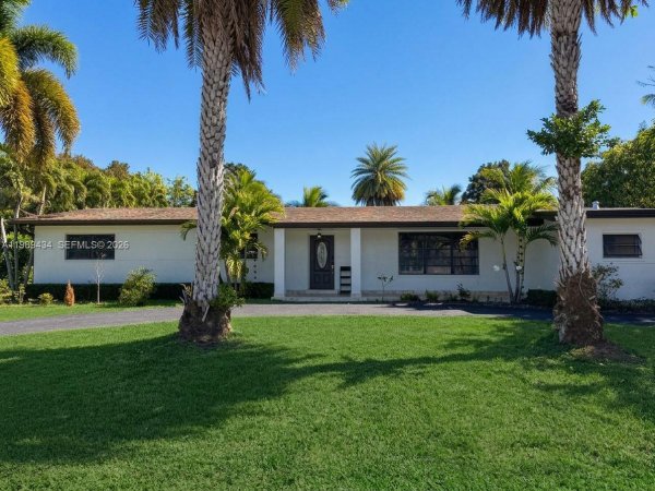 13451 SW 74th Ave #. Pinecrest, FL 33156