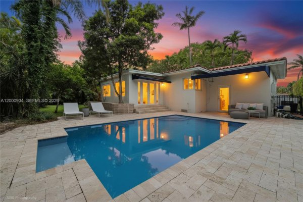 1215 Cordova St Coral Gables, FL 33134