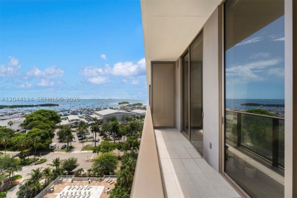 2655 S Bayshore Dr #908 Miami, FL 33133
