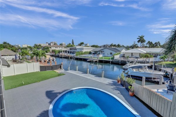 3010 NE 46th St Fort Lauderdale, FL 33308