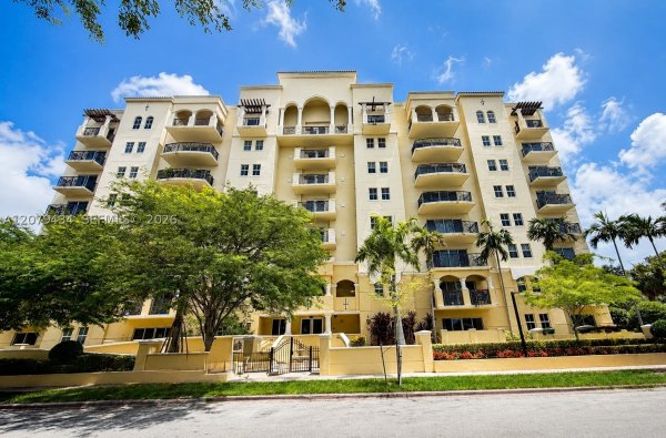 101 Sidonia Ave #205 Coral Gables, FL 33134