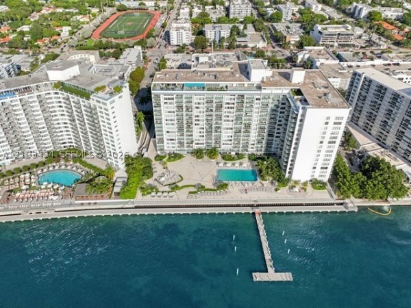 1000 West Ave #1121 Miami Beach, FL 33139